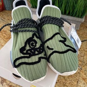Adidas Hu MND gym shoes